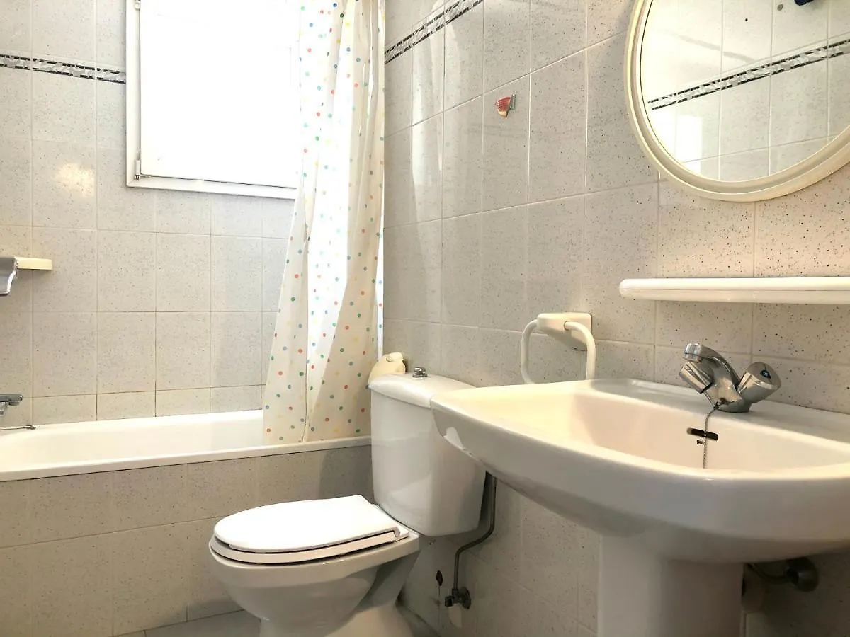 Roc Mar 4 3A - Apartamento Cerca Del Centro Y De La Playa - Terraza Con Vistas Al Mar Y Al Puerto 로지즈 0*,  스페인